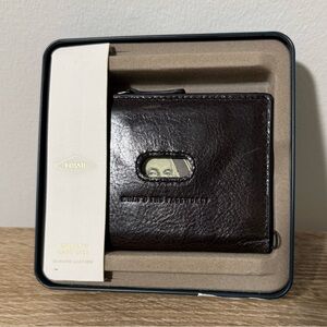 NWT Fossil Andrew Zip Magnetic Card Case Black Leather Wallet